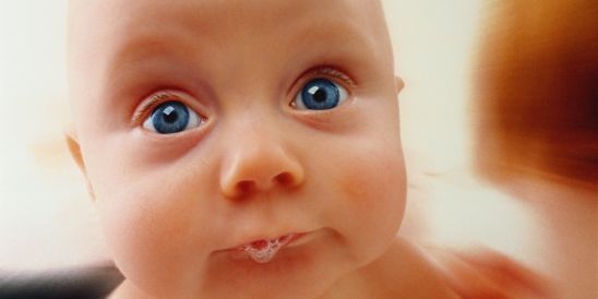 Почему у ребенка 2 лет текут слюни Почему у ребенка 2 лет текут слюни