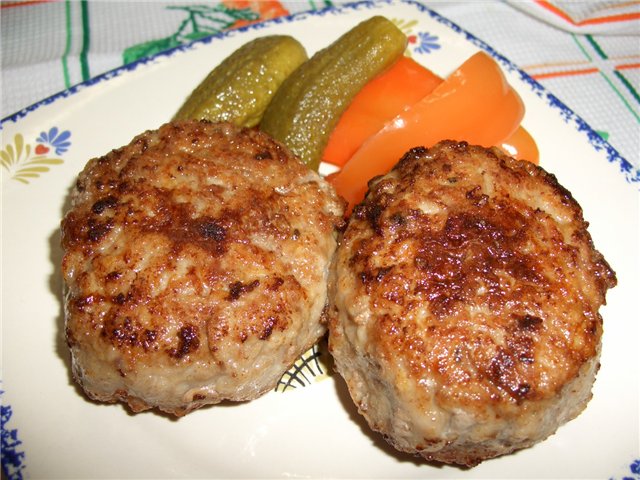 Как сделать вкусные котлеты из домашнего фарша Как сделать вкусные котлеты из домашнего фарша