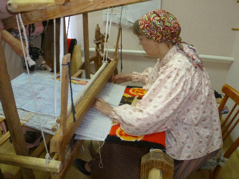 Ткацкий станок старинный своими руками Ткацкий станок старинный своими руками