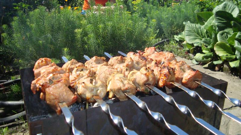 Мариновать шашлык в домашних условиях