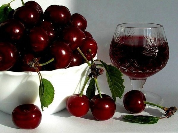 Как сделать вино из вишни в домашних условиях на водке Как сделать вино из вишни в домашних условиях на водке