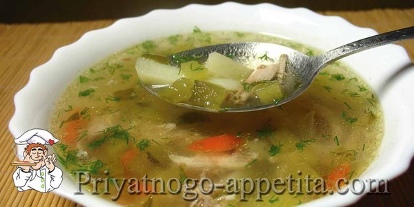 Как варить рассольник с перловкой и солеными огурцами