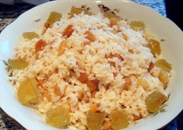 Как приготовить поминальную кутью с рисом и изюмом