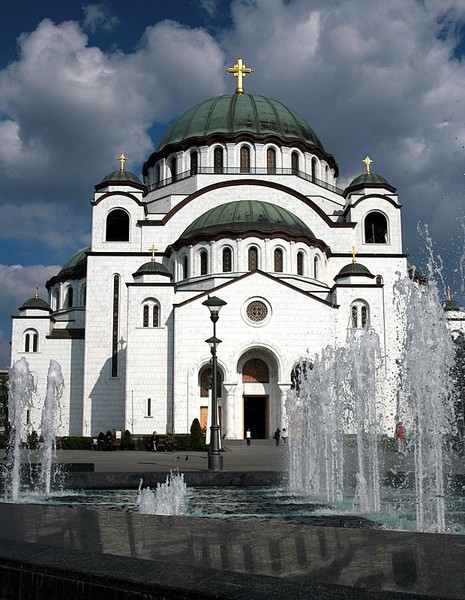 Храм Святого Саввы Сербского в Белграде.