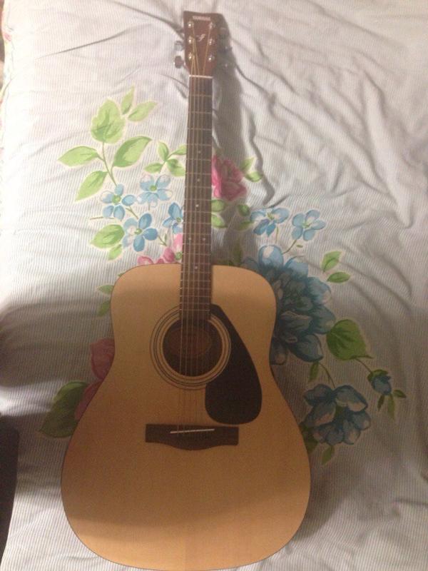Гитара 3 тысячи. Гитара обычная сколько. Гитара обычная бэушная. Гитара prudencio saez. Недорогая гитара для начинающих.