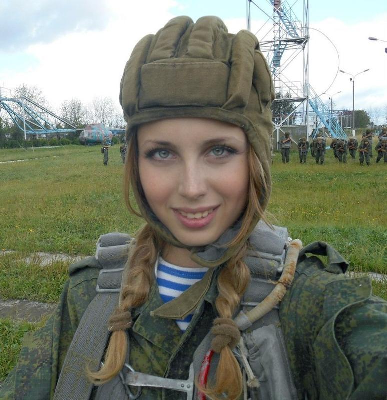 Фотографии девушек в форменной одежде, невиданных размеров члены фото