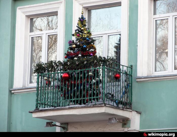 Что только не хранят на балконах.
