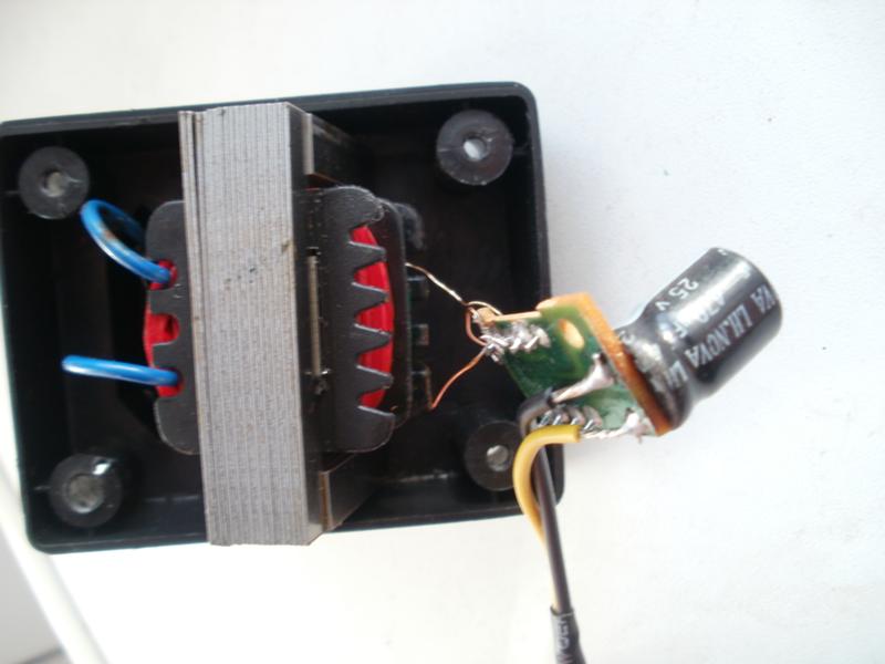 Как уменьшить силу тока не меняя напряжение. Как повысить амперы. Как повысить амперы. Блок питания 24 вольта 5 ампер. Зарядка аккумулятора автомобильного от сети 220в.