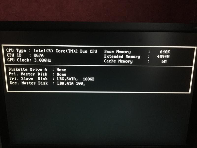Flaptop r. Computer components. Intel i5 11600k. Ram 48gb. Master disk : lba,ata 100.