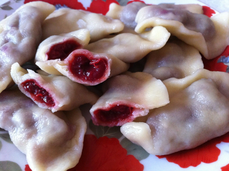 Ответы Mail: Какие вареники самые вкусные? Вареники с вишней ,вареники ...