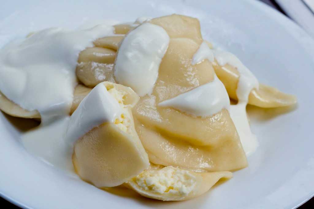 Ответы Mail: Какие вареники самые вкусные? Вареники с вишней ,вареники ...