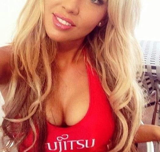 Blonde frau selfie