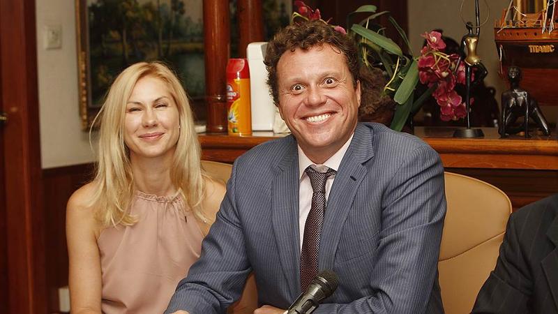 Он всегда ссорится с адвокатами и партнерами - перед тем, как надо платить - KP.