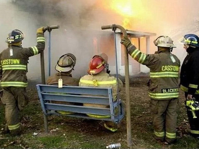 Открытки женщин, картинки про пожарных с приколом