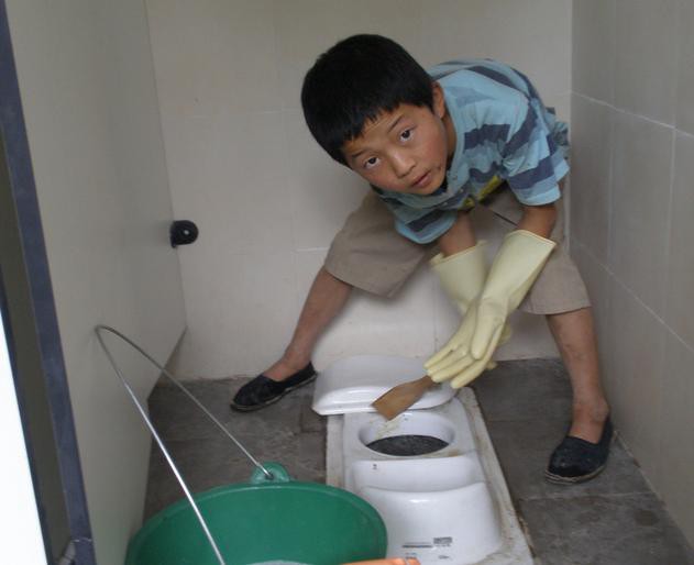 Peeping chinese public bathroom