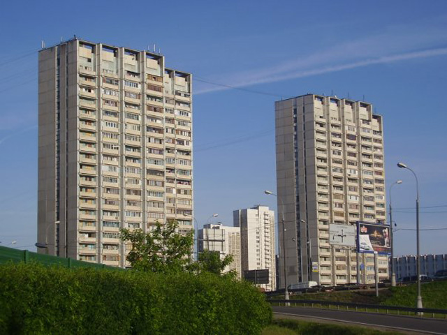 Узнать примерную цену на остекление и утепление балконов и л.