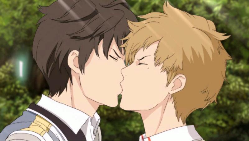 Gay men kissing anime