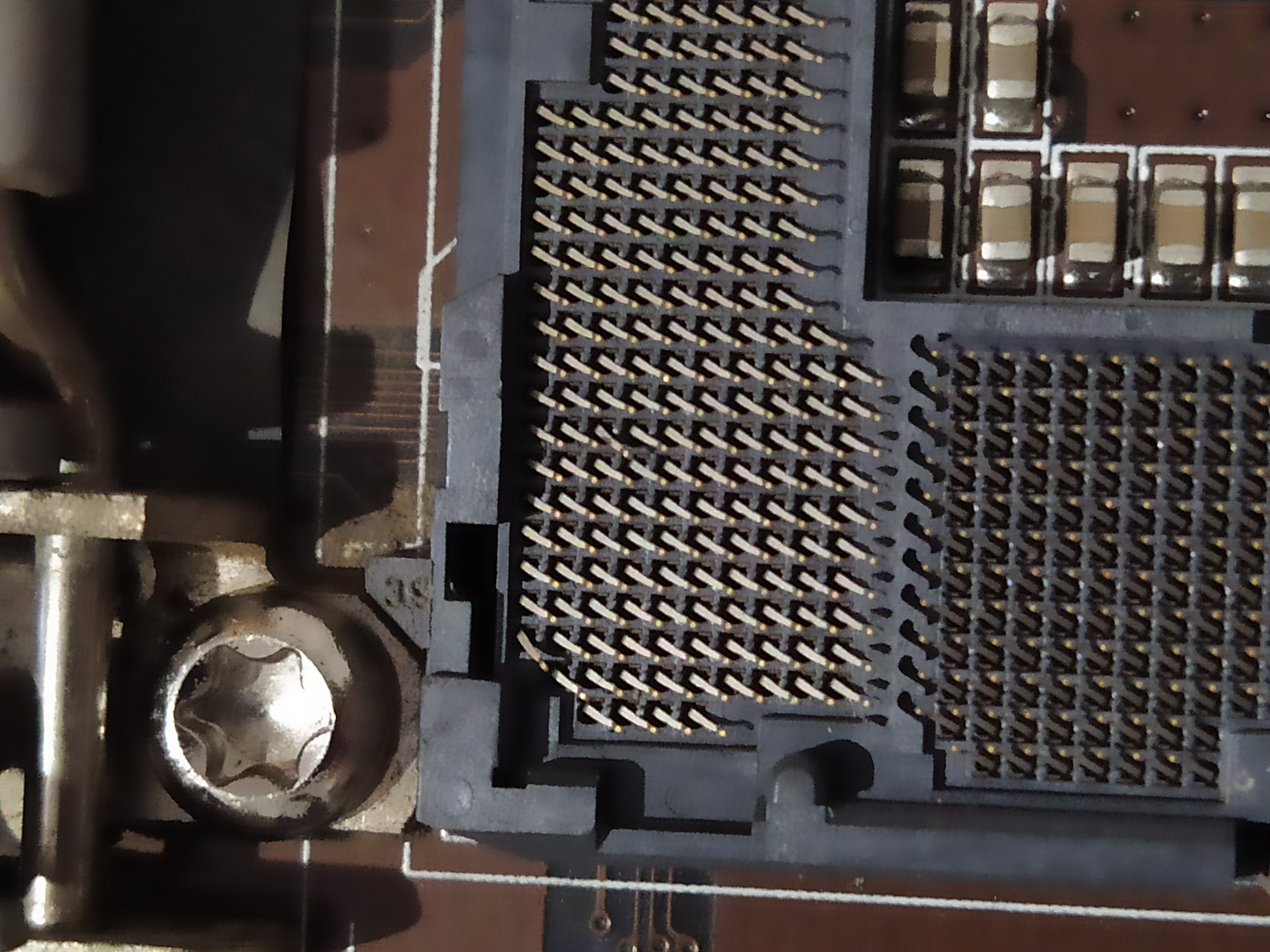 загнул сокет. погнулись ножки на сокете 1200. загнул сокет. погнутые ножки сокета 1155. сокет 1200 погнут.