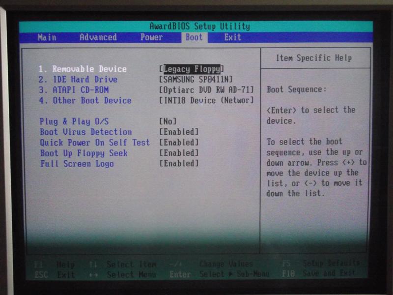 загрузиться с cd. порядок загрузки в биосе. Bios порядок загрузки дисков. Save configuration changes and exit now. как поставить загрузку с жесткого диска в биосе виндовс 7.