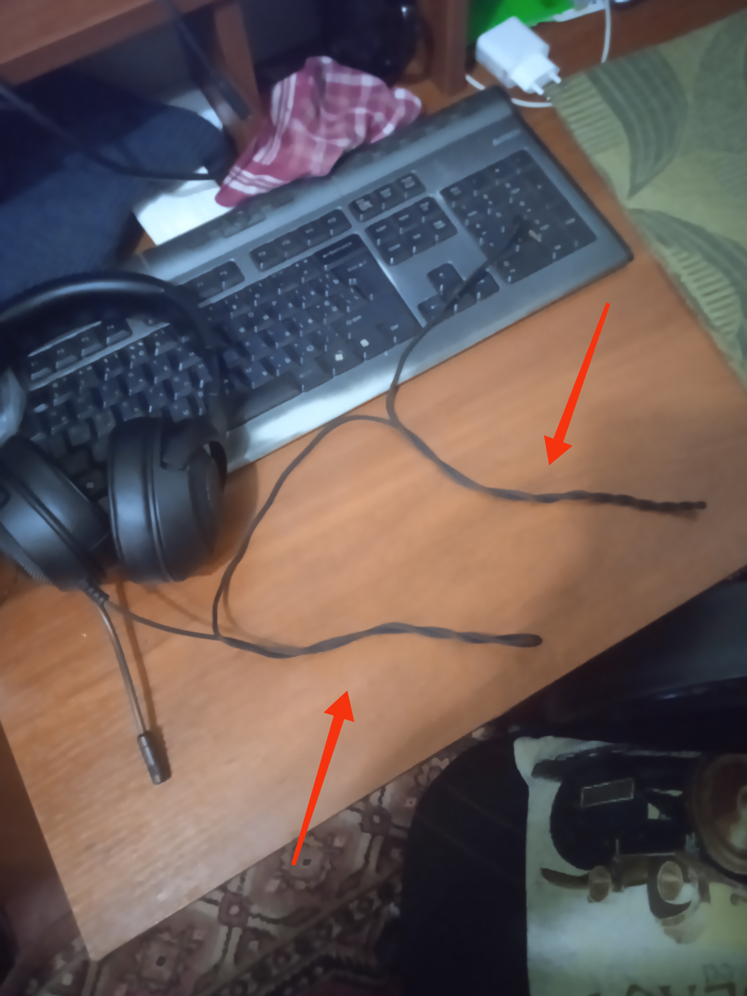 Что делать если у меня скручивается провода на наушнике ? | Ответы Mail