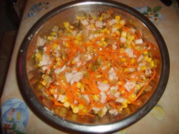 Салатов с консервированной кукурузой без крабовых палочек Салатов с консервированной кукурузой без крабовых палочек