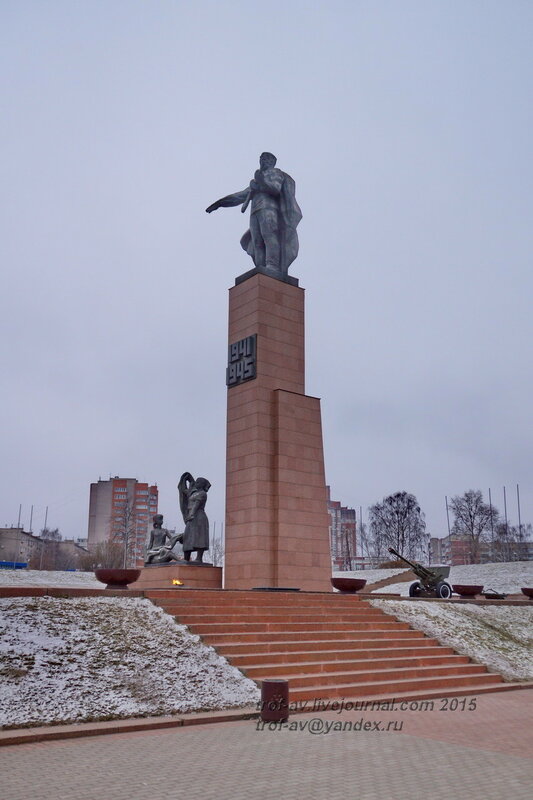 Мемориал героям фронта и тыла фото