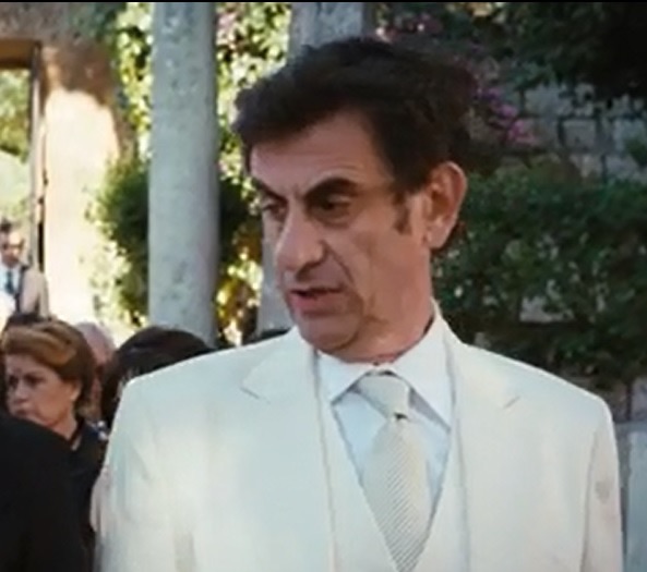 картинка суфлер театра для детей. подсказывает актерам. актер пашинин с кем похож. слово спектакль. моноспиктакли для детей.