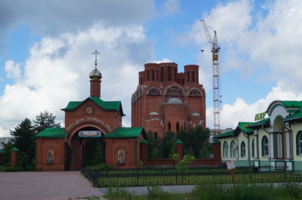 Дзержинск храм воскресения христова фото