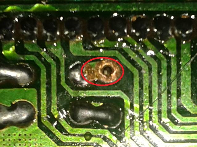 Кнопка включить reset. 92077-0010 кнопка сброса. Кнопка суточного пробега на ваз 2114. Разъем приборной панели ваз 2114. Не работает кнопка сброса.