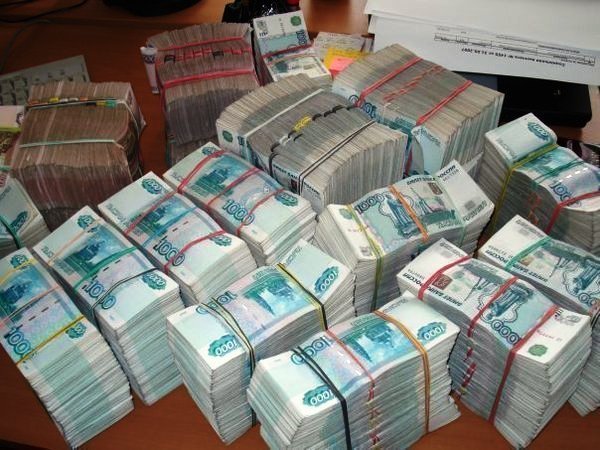 Если купили рабочие наушники принесли в магазин не отдаленно такого