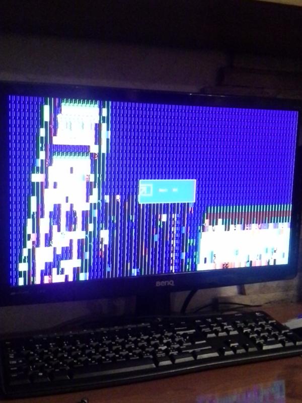 Артефакты при загрузке. Артефакты видеокарты. Дефекты видеокарты. Полосы при загрузке windows. Артефакты на мониторе.