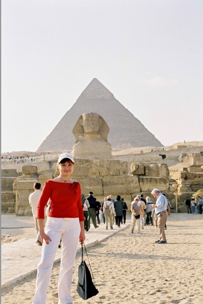 Туристы в египте в январе. Жители хургады. Какую одежду брать в египет в январе. Какую одежду брать в египет в январе. Образы для поездки в египет.