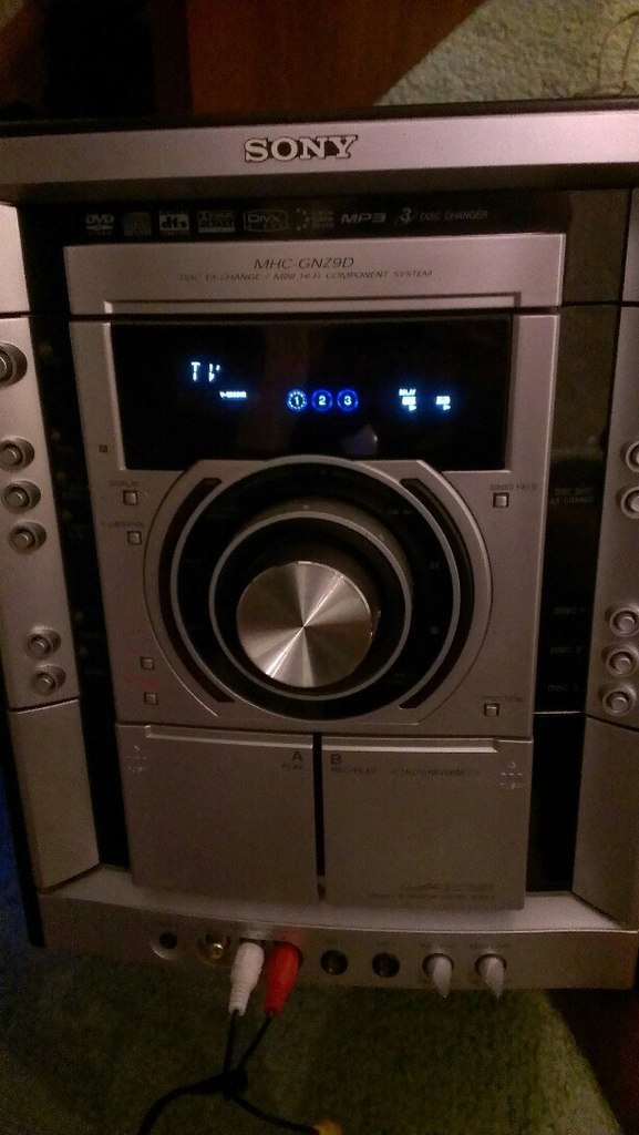 Музыкальный центр sony 555. Муз центр сони. Как включить музыкальный центр сони. Как включить музыкальный центр сони. Sharp cd-c1601.