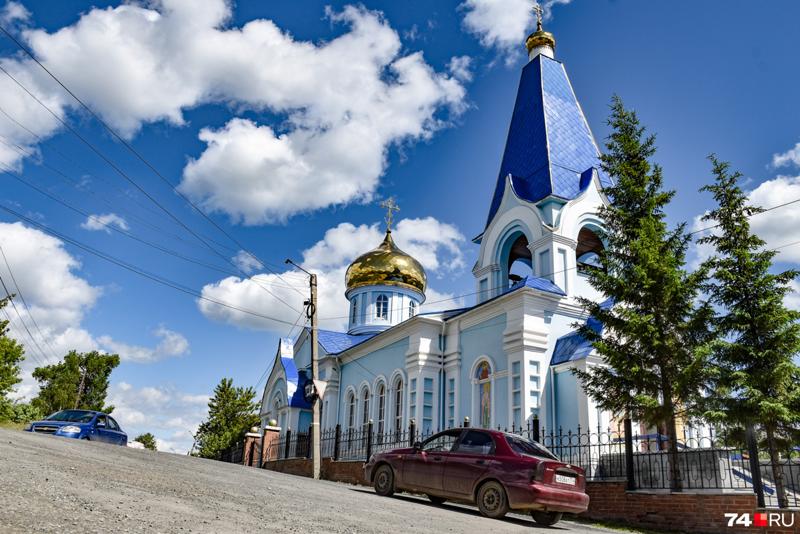 Церковь в верхнем карбуше омск фото